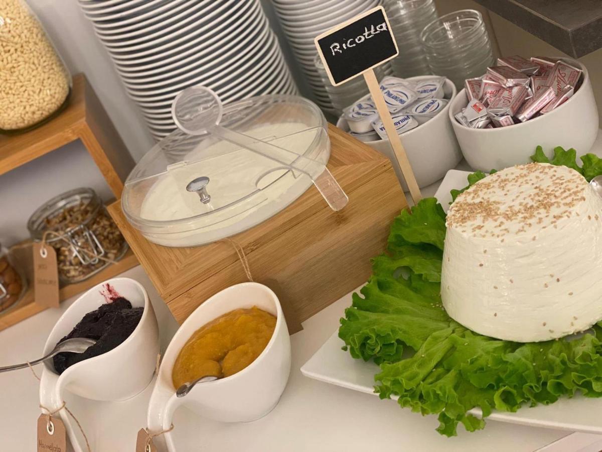 Hotel Apogeo - Breakfast Experience Rimini Bagian luar foto